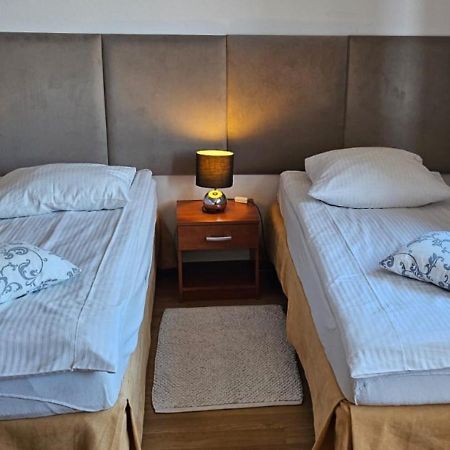 Letnia Willa Jacuzzi & Sauna Ujście-Darłowskie Esterno foto